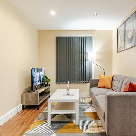 Cozy Flat In Walsall Town Centre エクステリア 写真